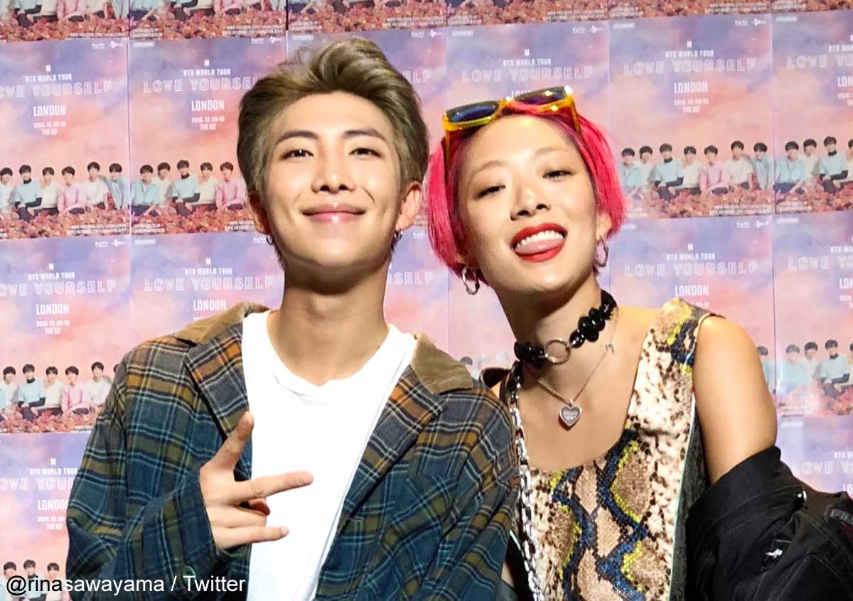 BTS RM、リナ・サワヤマ（右）