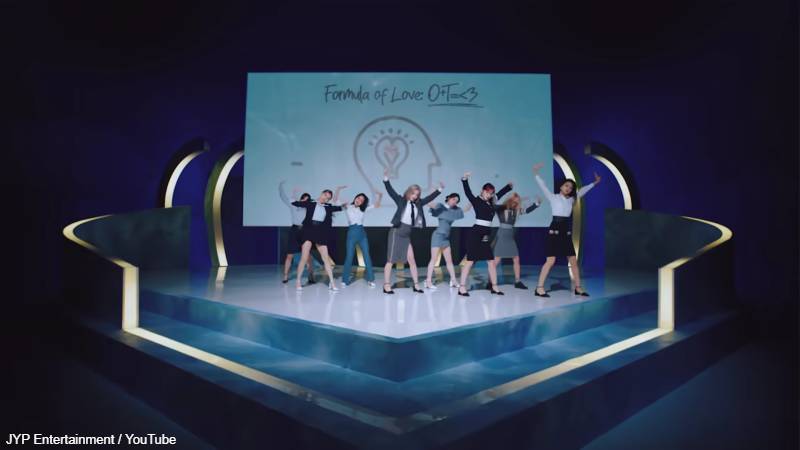 TWICE 「SCIENTIST」 該当の振りつけシーン