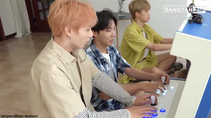 ゲーム中のジョングクとJ-HOPE