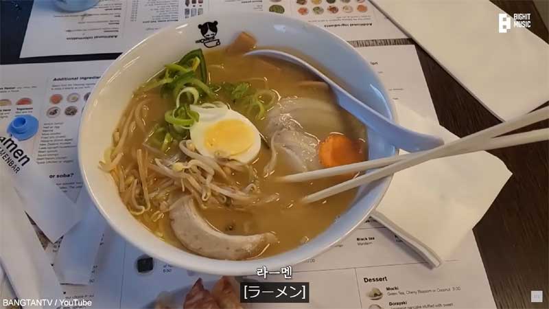 ラーメンを食べるRM