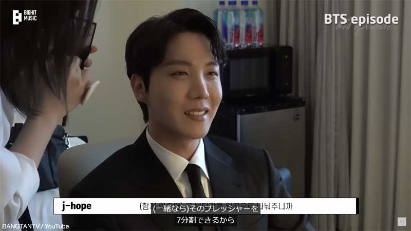 グループ活動とソロ活動の違いについて話すJ-HOPE